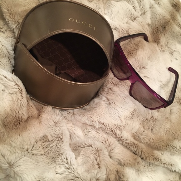 Authentic Gucci Sunglasses - Picture 7 of 7